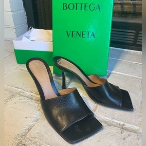 (Bottega Veneta) Stretch Sandal Lounge Nappa Heels